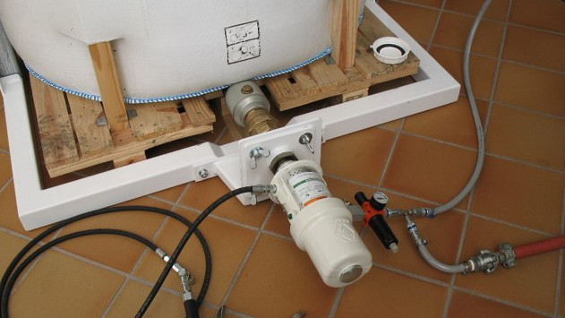Fluid-Bag with Graco Fire-Ball grease pump