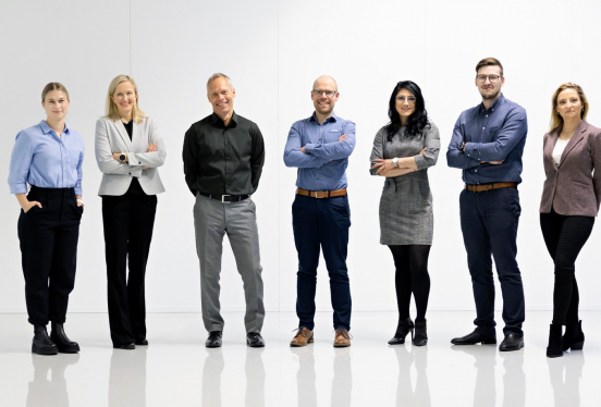 Fluid-Bag Sales Team